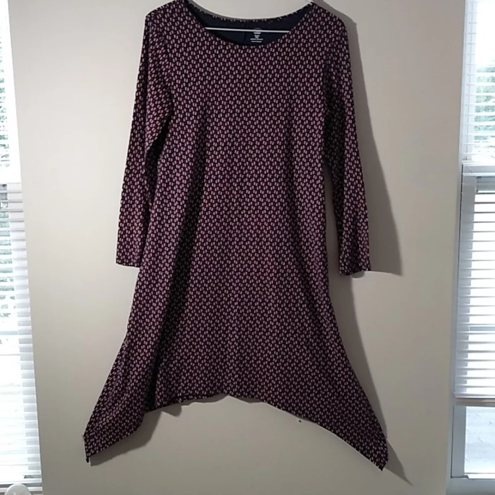 Old‎ Navy geometric long sleeve dress.